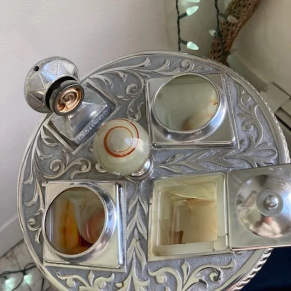 Vintage Smoking Stand with Light-up Base - Picture 2 of 9